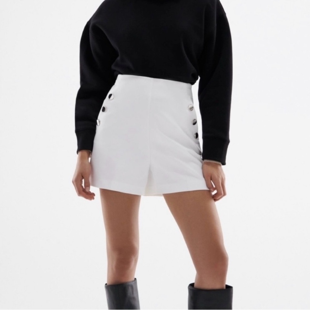 Zara Women's Gold Button-Detail White Shorts